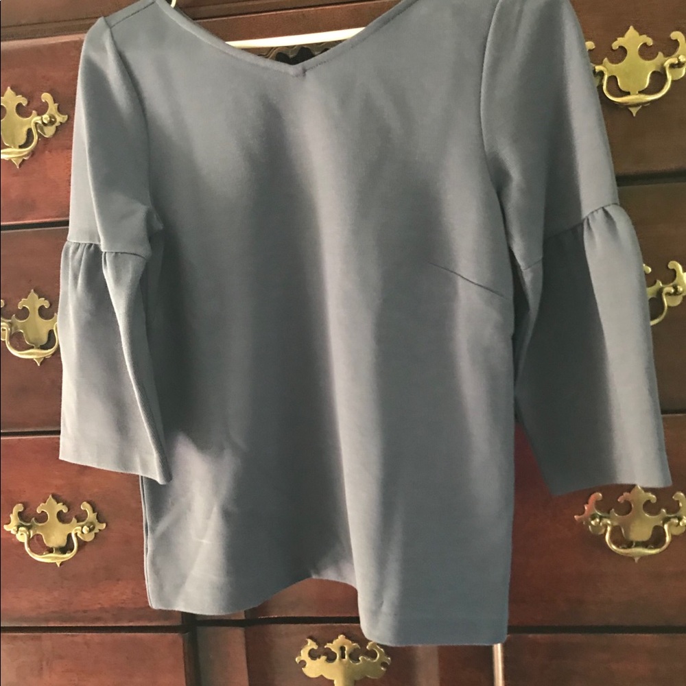 NWT Ann Taylor bell sleeve